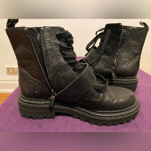 Cecelia New York Hayden Combat Boots